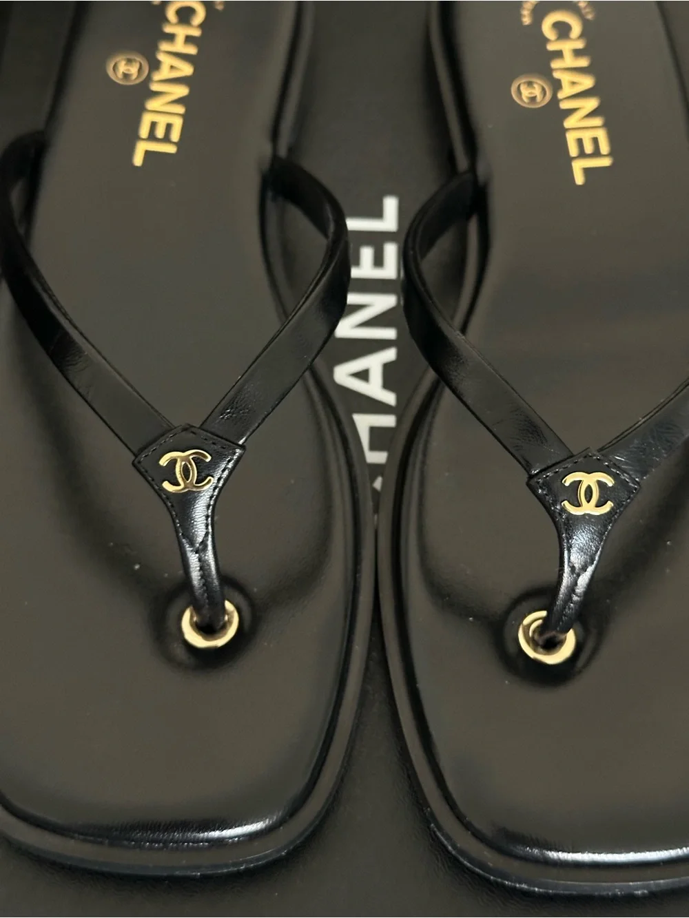 Chanel 2026 Metiers D’Art black thongs sandals shoes EU40 US9